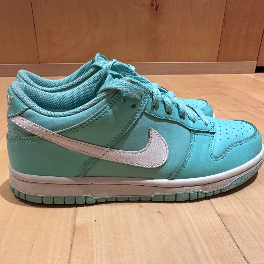 Nike Dunks - Picture 3 of 6